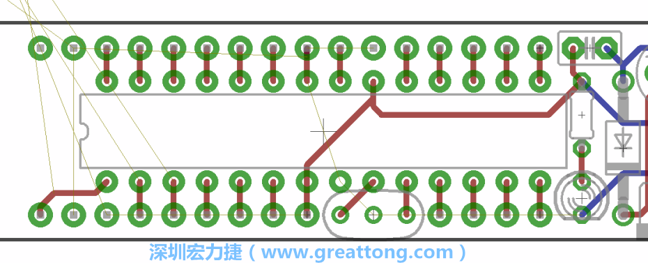 諧振器應(yīng)擺放在ATmega微控制器的針腳8、9和10旁邊，在共鳴器和微控制器中間的高頻信號(hào)線應(yīng)該要愈短愈好，此外，其它的信號(hào)線應(yīng)該要遠(yuǎn)離這個(gè)區(qū)域且配置在諧振器的下方，這樣做是為了防止不必要的無線電波干擾。