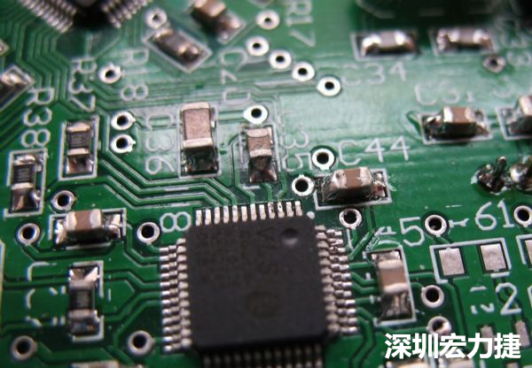 音訊電路訊號品質(zhì)，是影響操作體驗的關(guān)鍵，電路布局要特別注意。