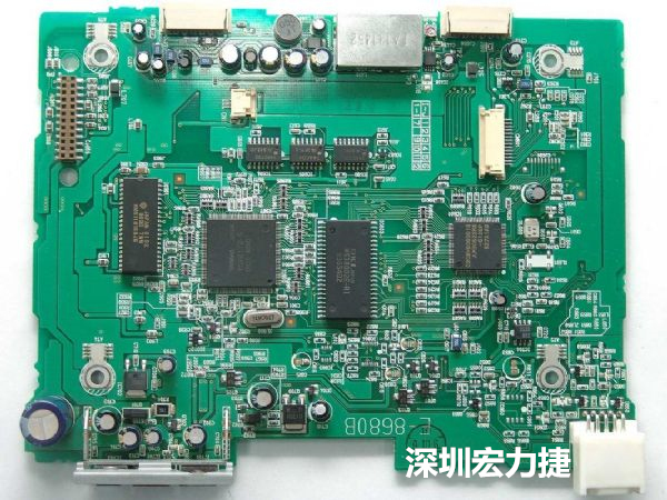 大面積PCB若電子元器件數(shù)量多、重量較重，板材強(qiáng)度不夠時(shí)容易產(chǎn)生PCB中央部凹陷問(wèn)題。